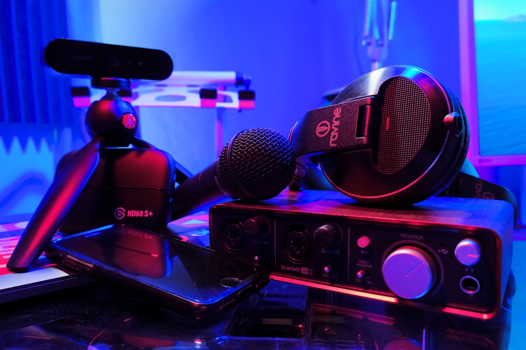 Compond Microphone Comprehensive Guide to Choosing and Using Condenser Microphones: Tips ...
