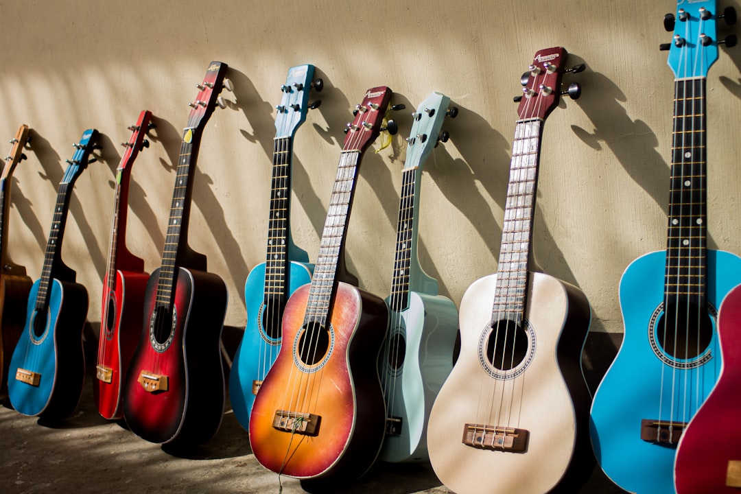 Acoustic vs Electric Guitar for Beginners: Choosing the Right Fit for Your Musical Journey