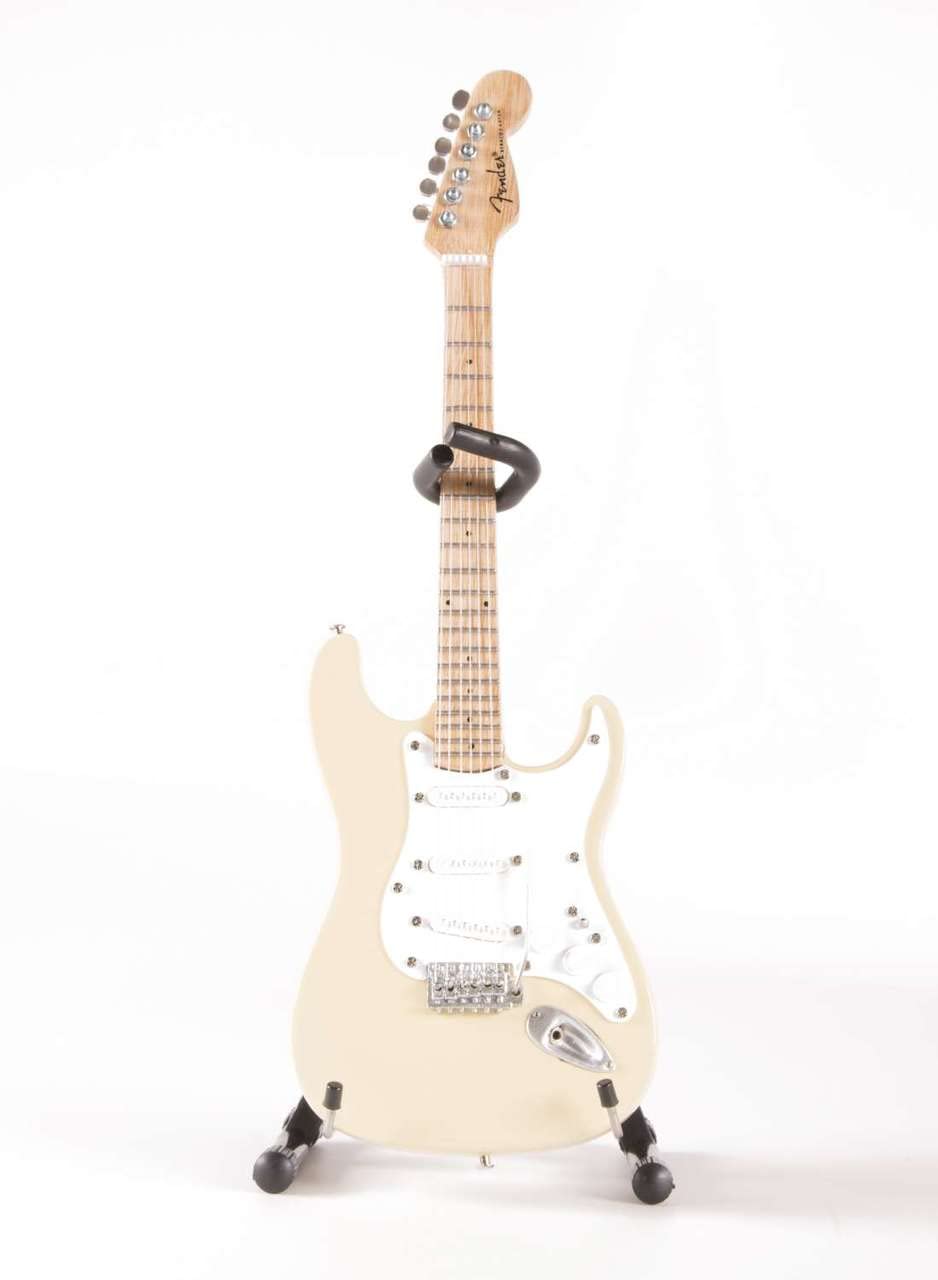 AXE HEAVEN FS-013 Licensed Fender Stratocaster Cream