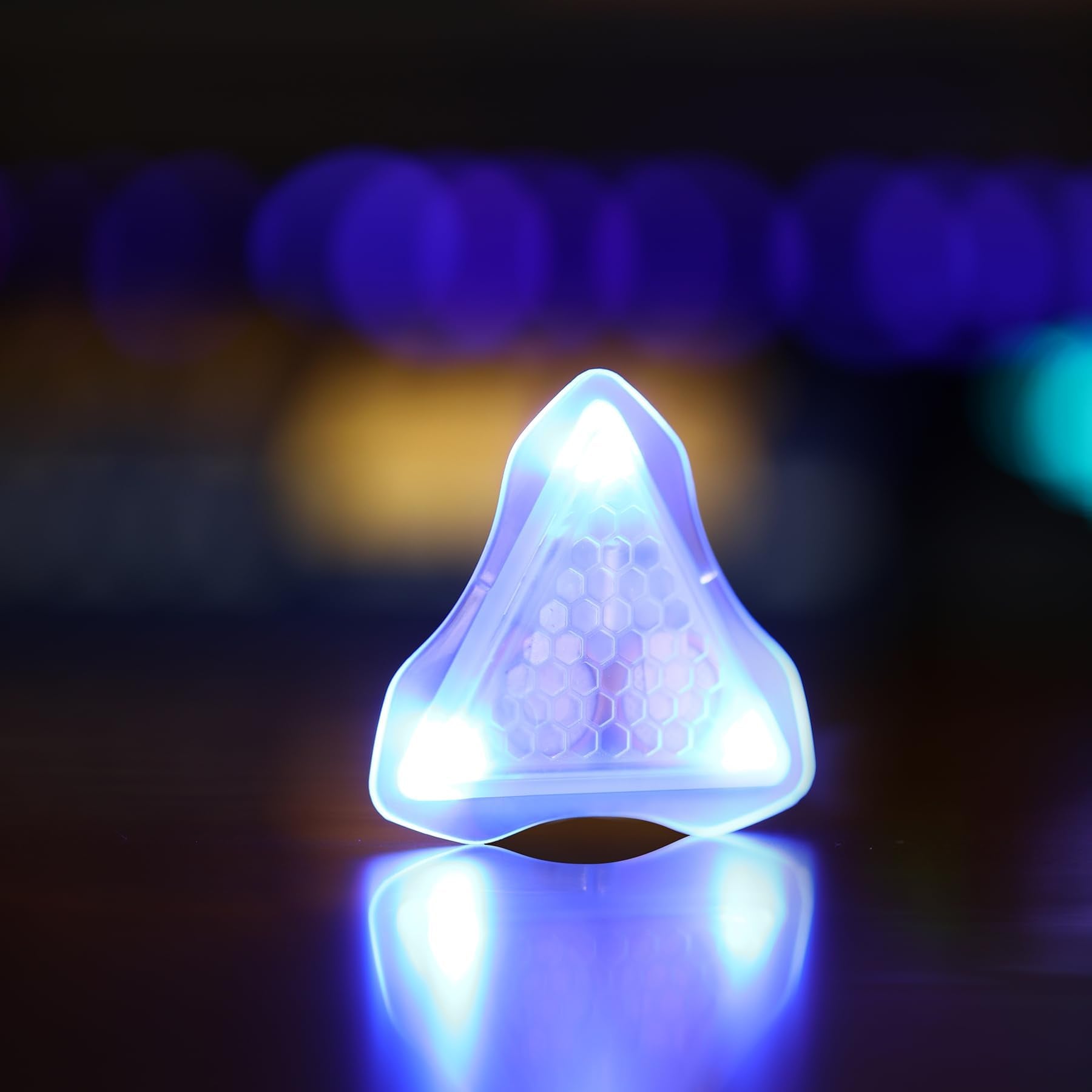 Auto Glowing LED Guitar Pick, Non-slip honeycomb touch, 3 Thickness Options for Electric Guitar,Bass Guitar Picks,White Light, X