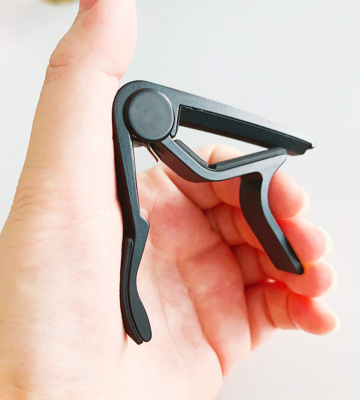 WINGO Pro Ukulele Capo for Soprano Concert Baritone, Black.