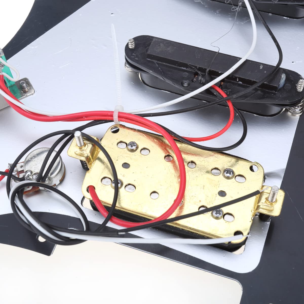 Musiclily SSH Prewired Strat Loaded Pickguard with Single Humbucker Pickups Set for Fender Stratocaster Electric Guitar,3Ply Bla