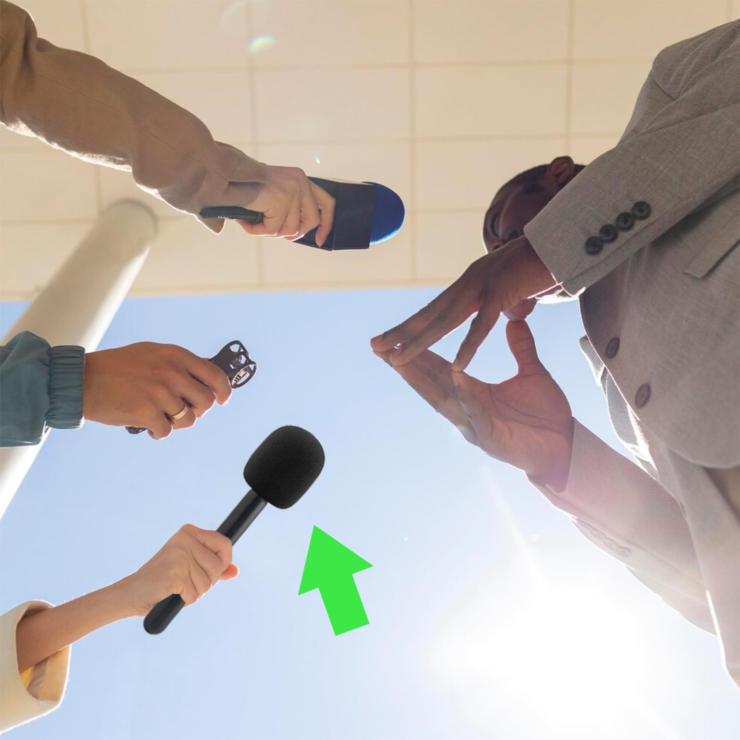 JCMOYUTY Stand for Magnet Handheld Mic Mount Hollyland LARK M2 M2S M1 MAX C1 150 Wireless Lavalier Microphone Interview Handle M