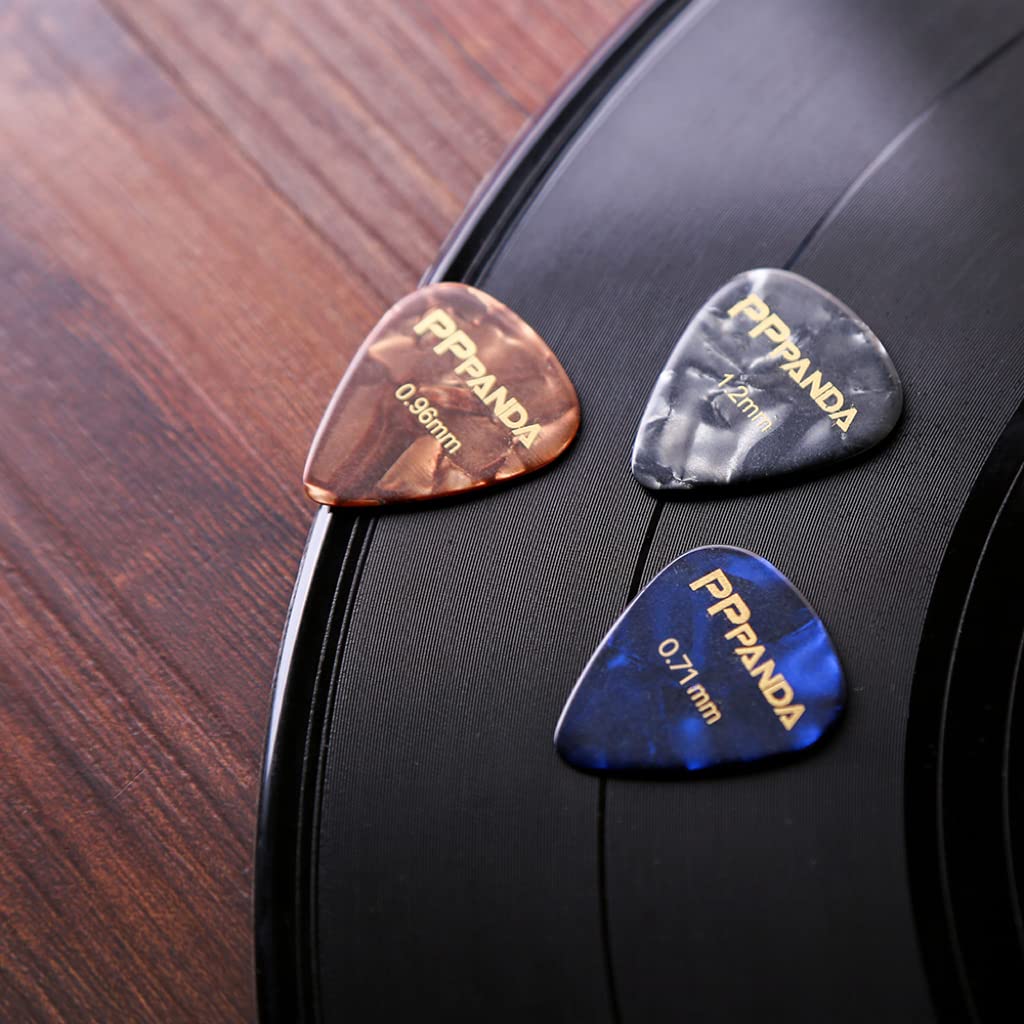 Guitar Picks 32pcs,PPpanda Guitar Plectrums For Your Electric, Acoustic, or Bass Guitar 0.46 0.71 0.96 1.2mm