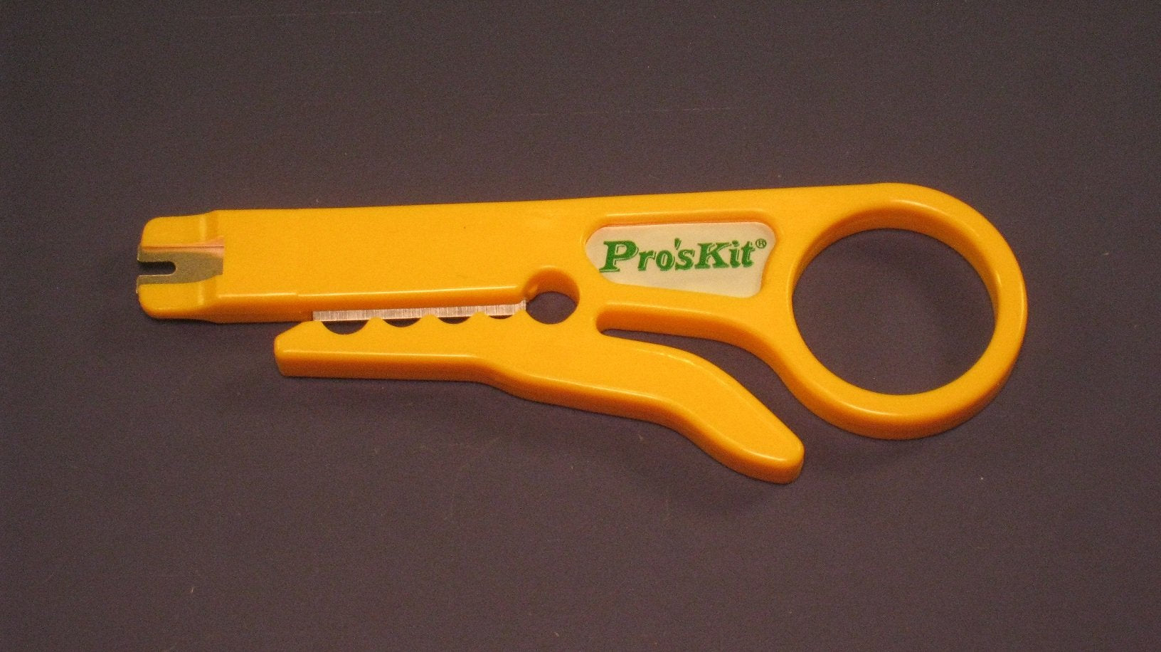 Geistnote's Evidence Audio The Monorail, Burgundy Cable, SIS (Solderless) Pedalboard Kit - 10 SIS plugs/20 feet of Burgundy Mono