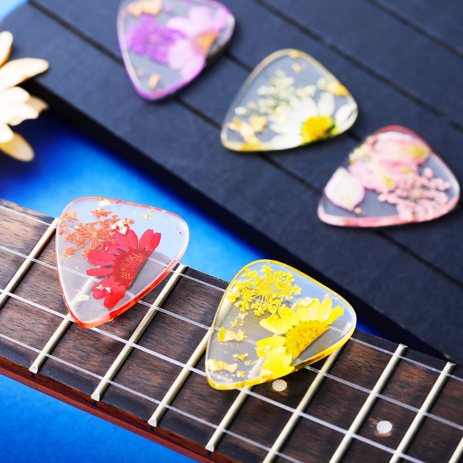 5 Pieces Flower Guitar Picks Dried Flower Resin Guitar Picks Handmade Plectrums Stylish Colorful Guitar Plectrums Floral Bass Pi