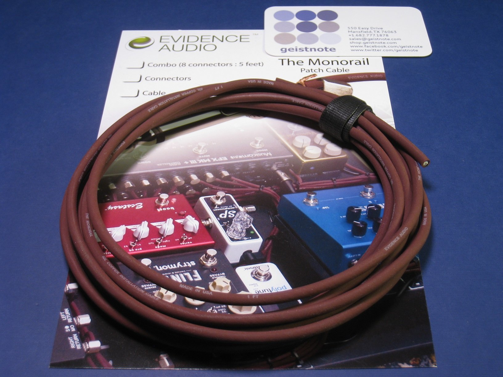 Geistnote's Evidence Audio The Monorail, Burgundy Cable, SIS (Solderless) Pedalboard Kit - 10 SIS plugs/10 feet of Burgundy Mono