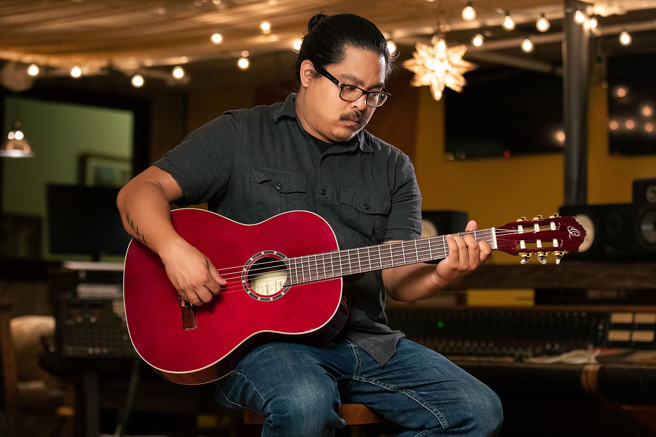 Family Series Pro Solid Top Slim Neck Nylon Classical Guitar with Bag