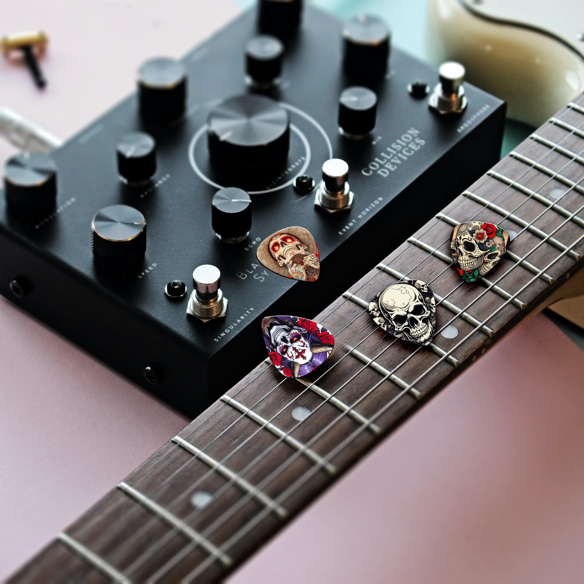 Guitar Picks, 24 Pack Skull Guitar Pick 0.46 0.71 0.96 1.20mm Thin, Medium, Heavy Guitar Pics,Guitar Pick Variety Pack,Guitar Pi