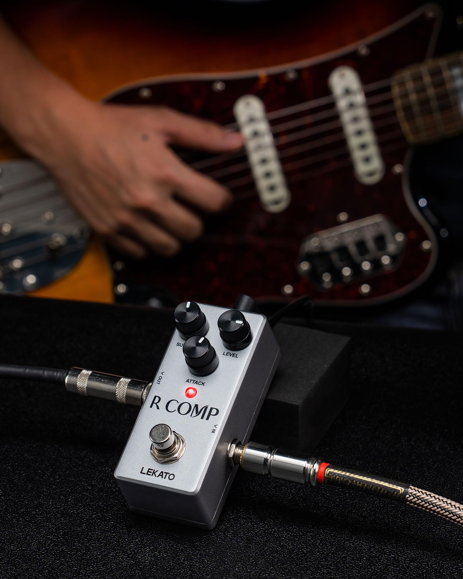 LEKATO Compressor Pedal, FET Compressor Effect Pedal, Mini Compressor Pedal Analog for Electric Guitar and Bass, True Bypass 9V