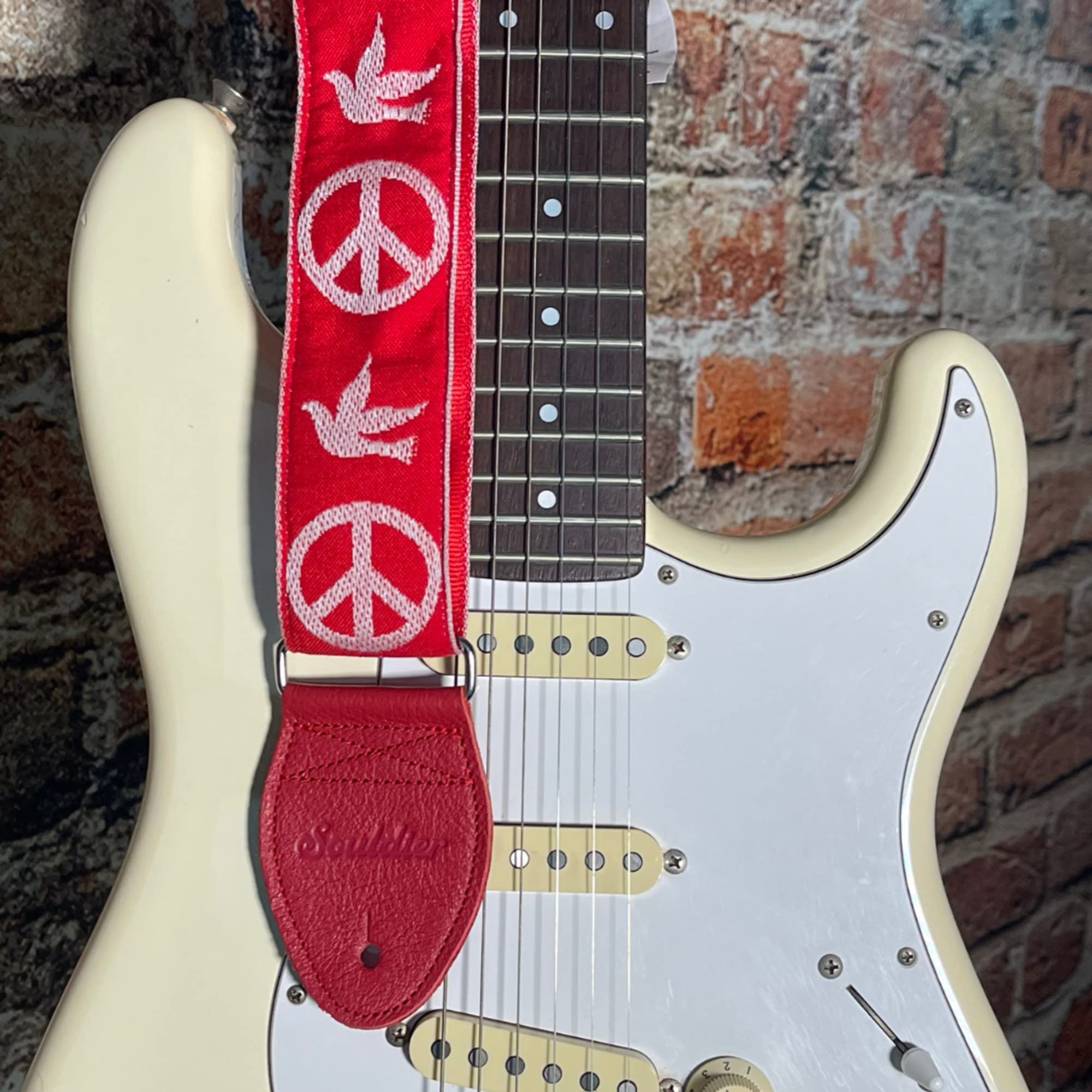 Souldier GS1026RD02RD - Handmade Seatbelt Guitar Strap for Bass, Electric or Acoustic Guitar, 2 Inches Wide and Adjustable Lengt