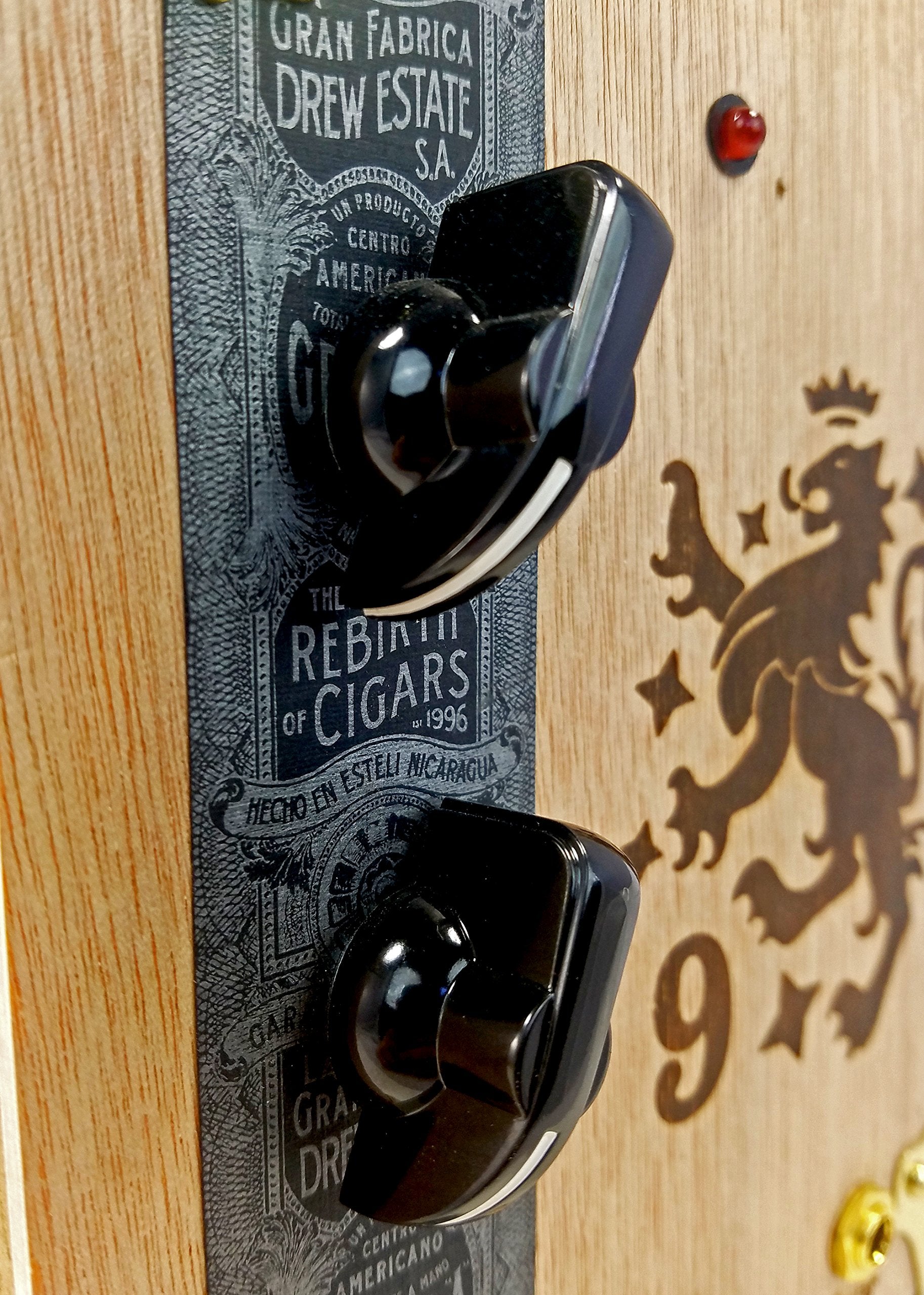 2-pack Potentiometer Knobs: Black ''Chickenhead'' with Set Screw